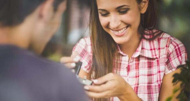 How to buy the perfect engagement ring