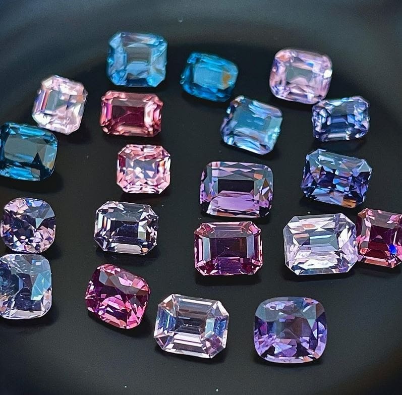 2025 Most Popular Engagement Ring Designs 4 coloured gemstones
